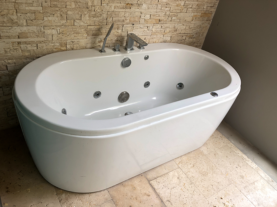 Whirlpool Tub